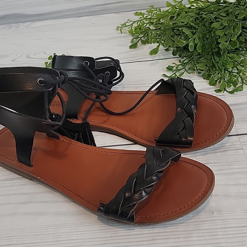 American Eagle Outfitters strappy black ankle sandals Size 9